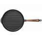 Preview: Grillpfanne 28 cm aus Gusseisen 0028V, hoher Rand / Walnussgriff von SKEPPSHULT