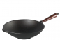 Preview: Wok 30 cm aus Gusseisen 0865T mit Griff Buche von SKEPPSHULT